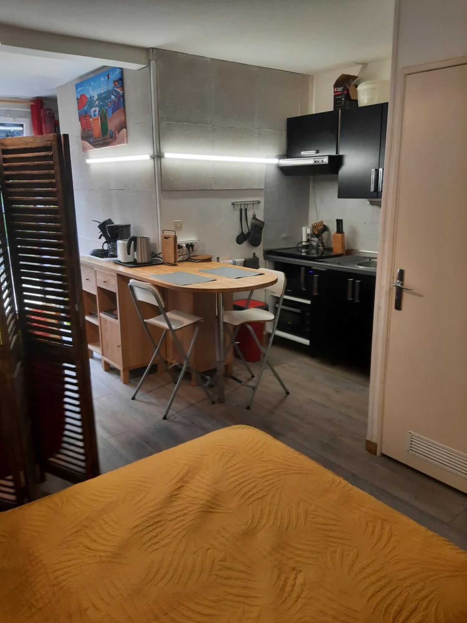 Duplex14H 1Er Etage Jardinet 1 Parking Ou Studio14B Rdc Terrasse Sans Parking La Rochelle  Eksteriør bilde