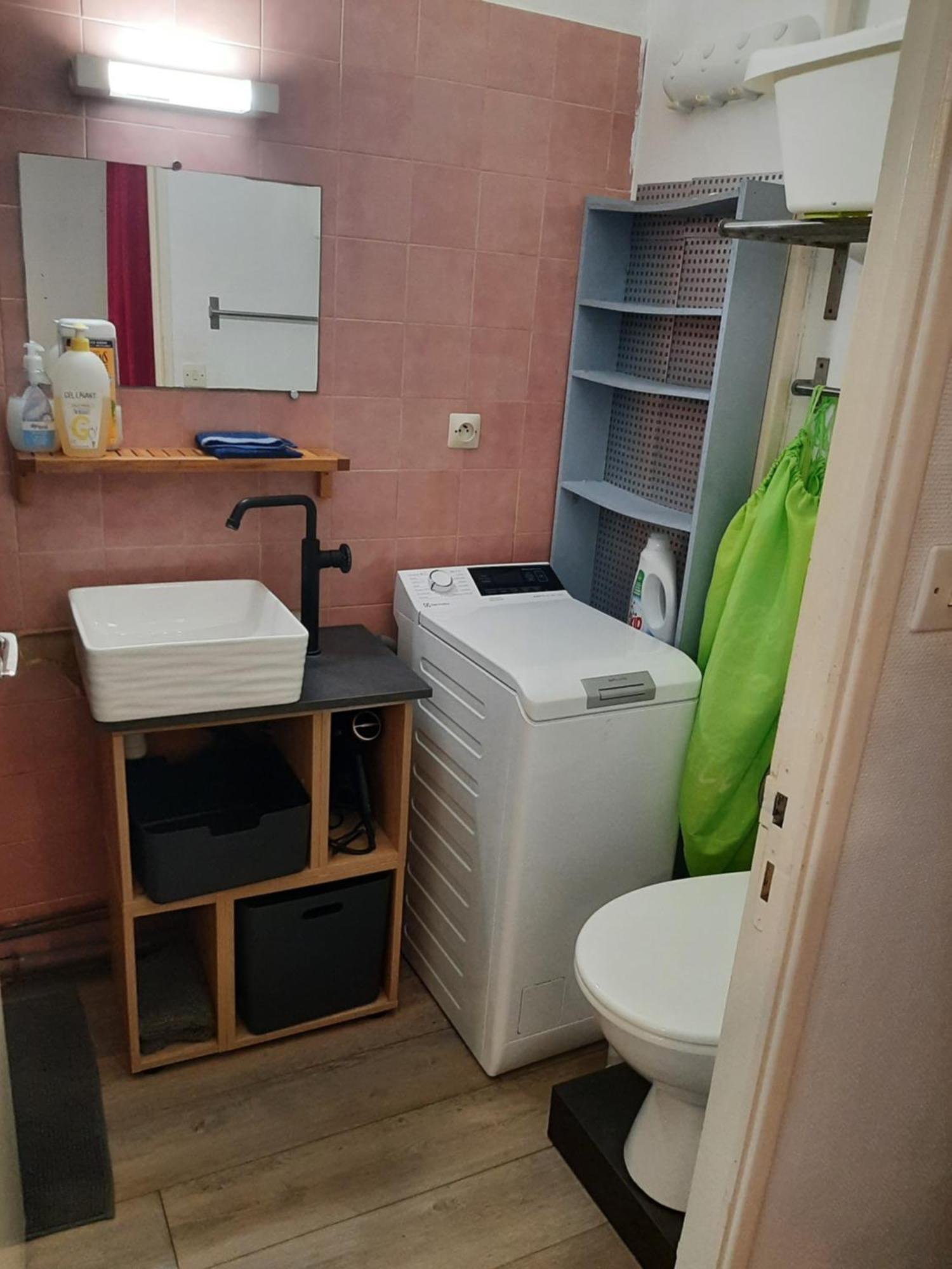Duplex14H 1Er Etage Jardinet 1 Parking Ou Studio14B Rdc Terrasse Sans Parking La Rochelle  Eksteriør bilde