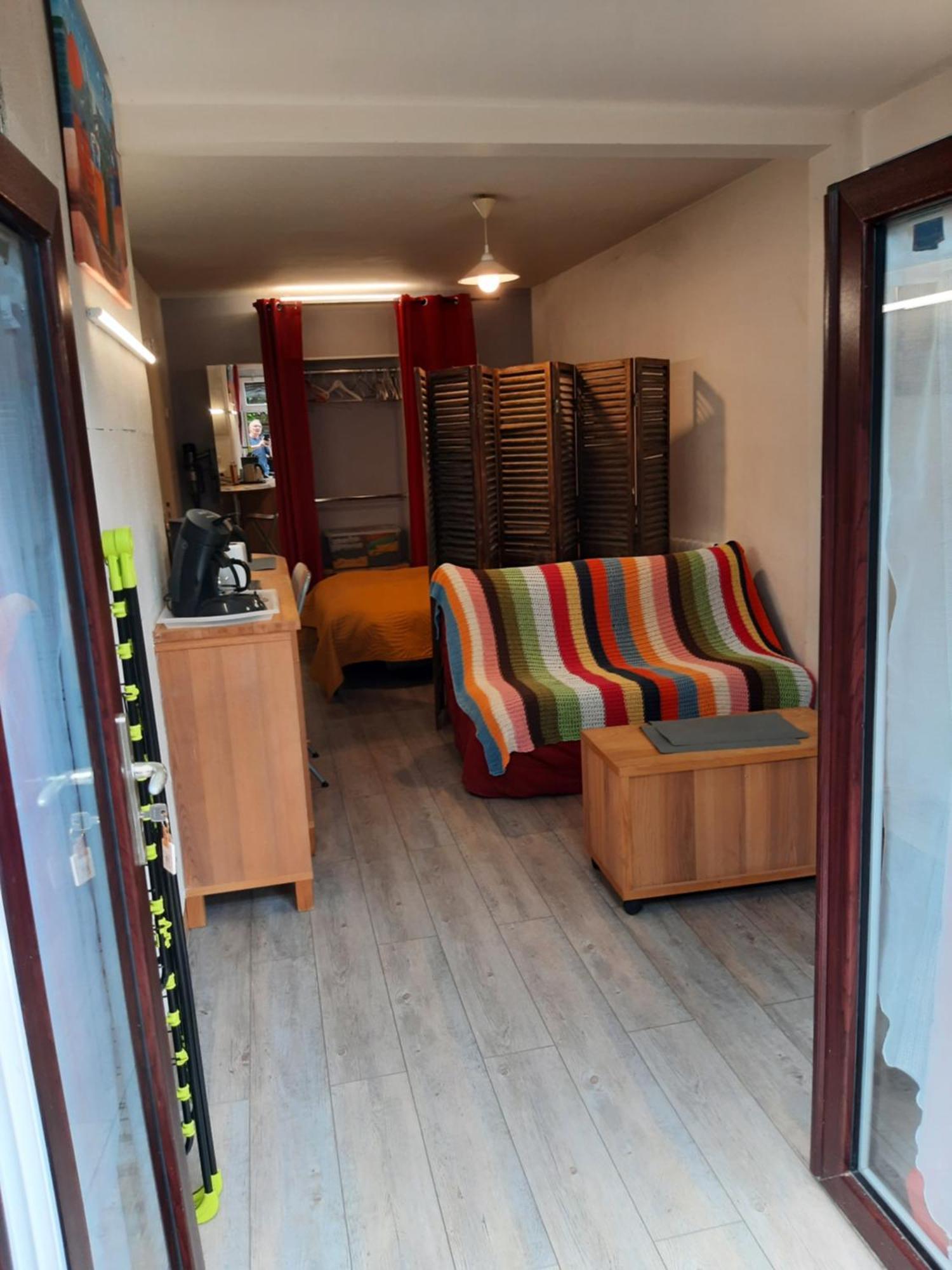 Duplex14H 1Er Etage Jardinet 1 Parking Ou Studio14B Rdc Terrasse Sans Parking La Rochelle  Eksteriør bilde